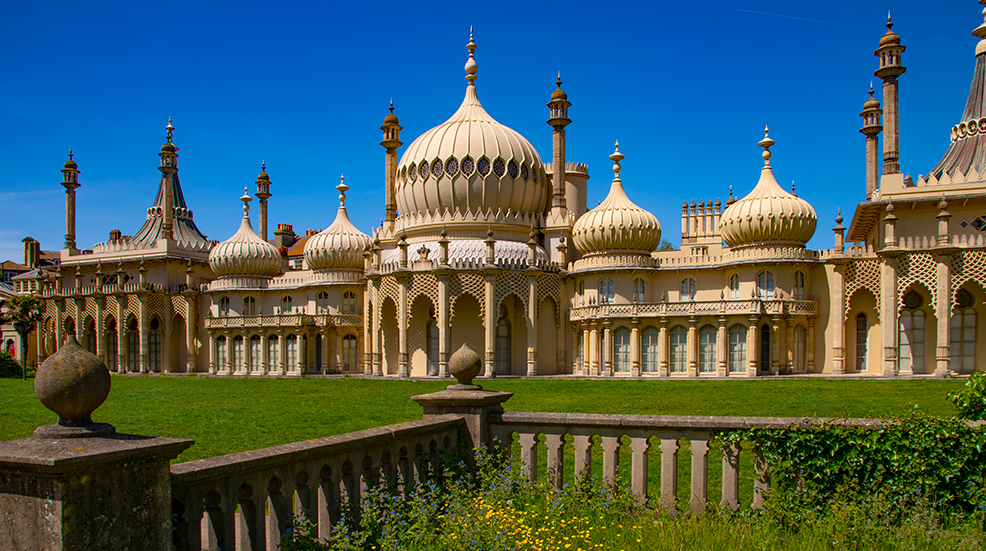 he Royal Pavilion Brighton built for a King as a summer holiday home